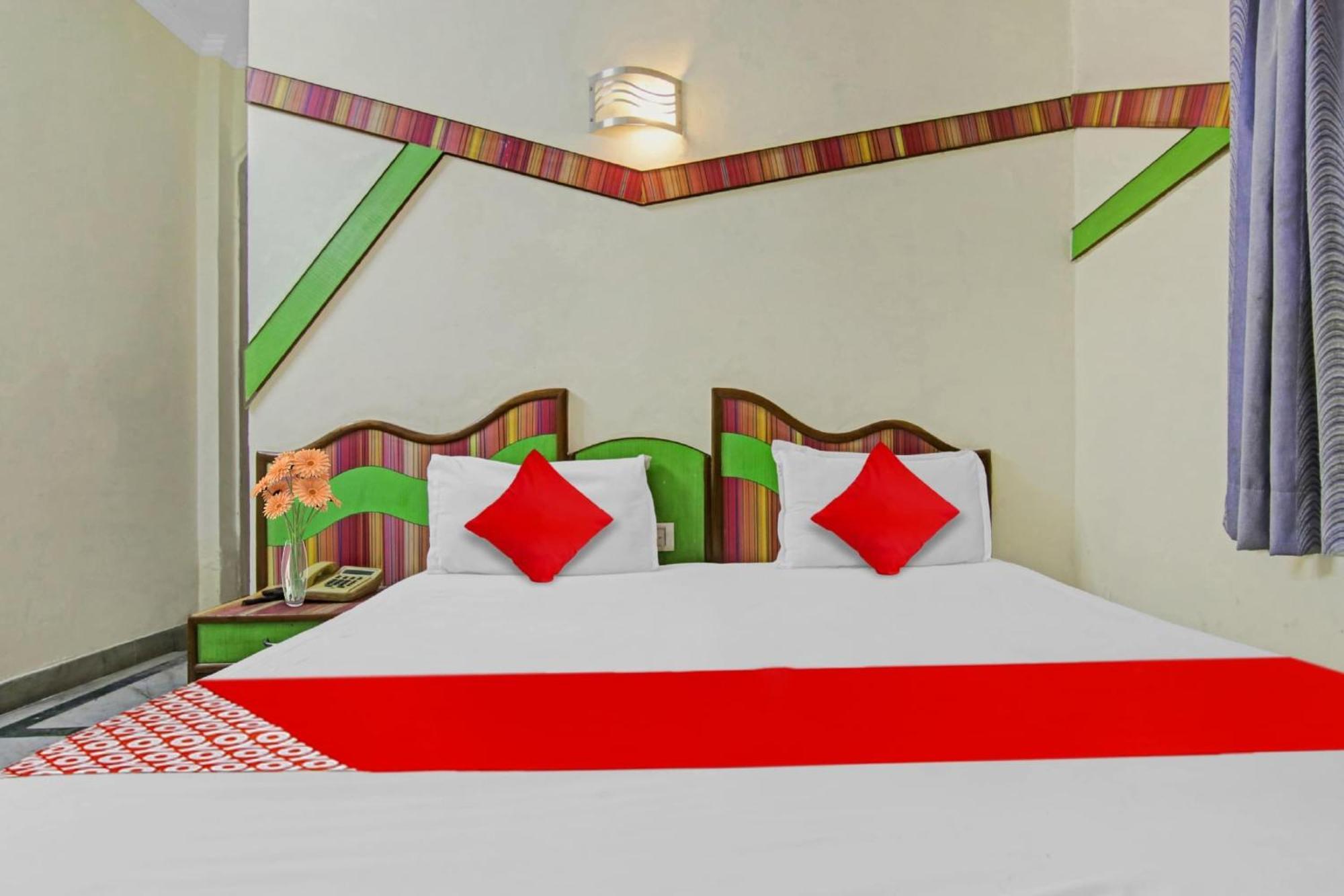 Hotel O Rak International New Delhi Ngoại thất bức ảnh