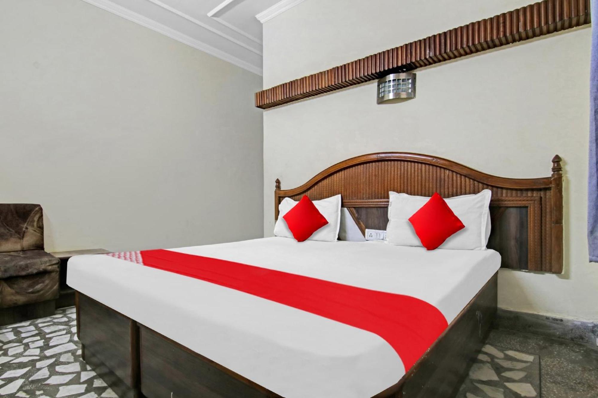 Hotel O Rak International New Delhi Ngoại thất bức ảnh