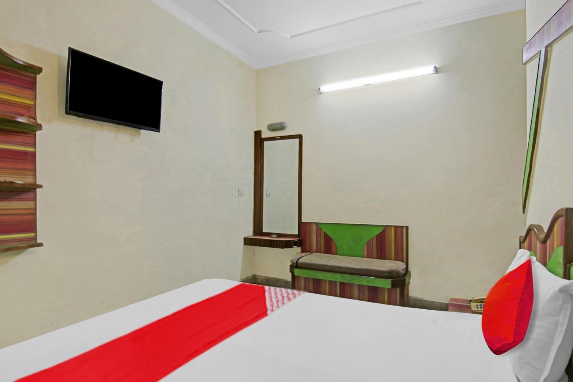 Hotel O Rak International New Delhi Ngoại thất bức ảnh